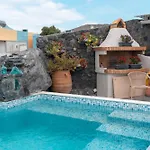 Rody Caves Aparthotel Oia (Santorini)