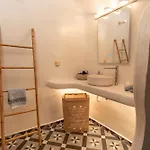Aparthotel Rody Caves