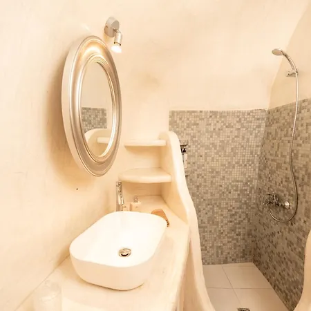 Rody Caves Aparthotel Oia